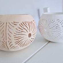 Afbeelding in Gallery-weergave laden, Kokosnoot Waxinelichthouder Natural Light