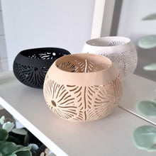 Afbeelding in Gallery-weergave laden, Kokosnoot Waxinelichthouder Natural Light