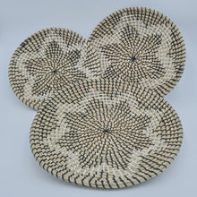 Afbeelding in Gallery-weergave laden, Zeegras Wandschalen Flowers